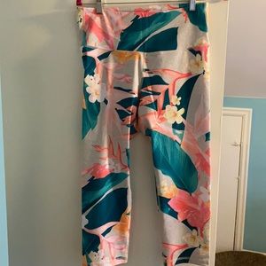 Old Navy Elevate Cropped Leggings